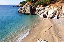 Niedrogie apartamenty tylko 50 metrów od plaży. Zarezerwujcie idealne dla Was zakwaterowanie i cieszcie się Chorwacją | Adriatic.hr